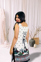 Aarohi Folk Muse Kurti – (Ivory & Ink)