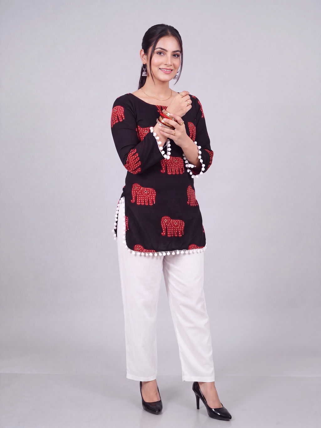 Nyra Black – Laddu Lace Corset Kurti