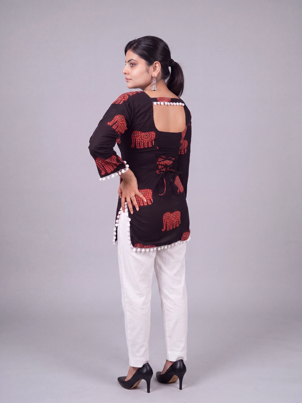 Nyra Black – Laddu Lace Corset Kurti