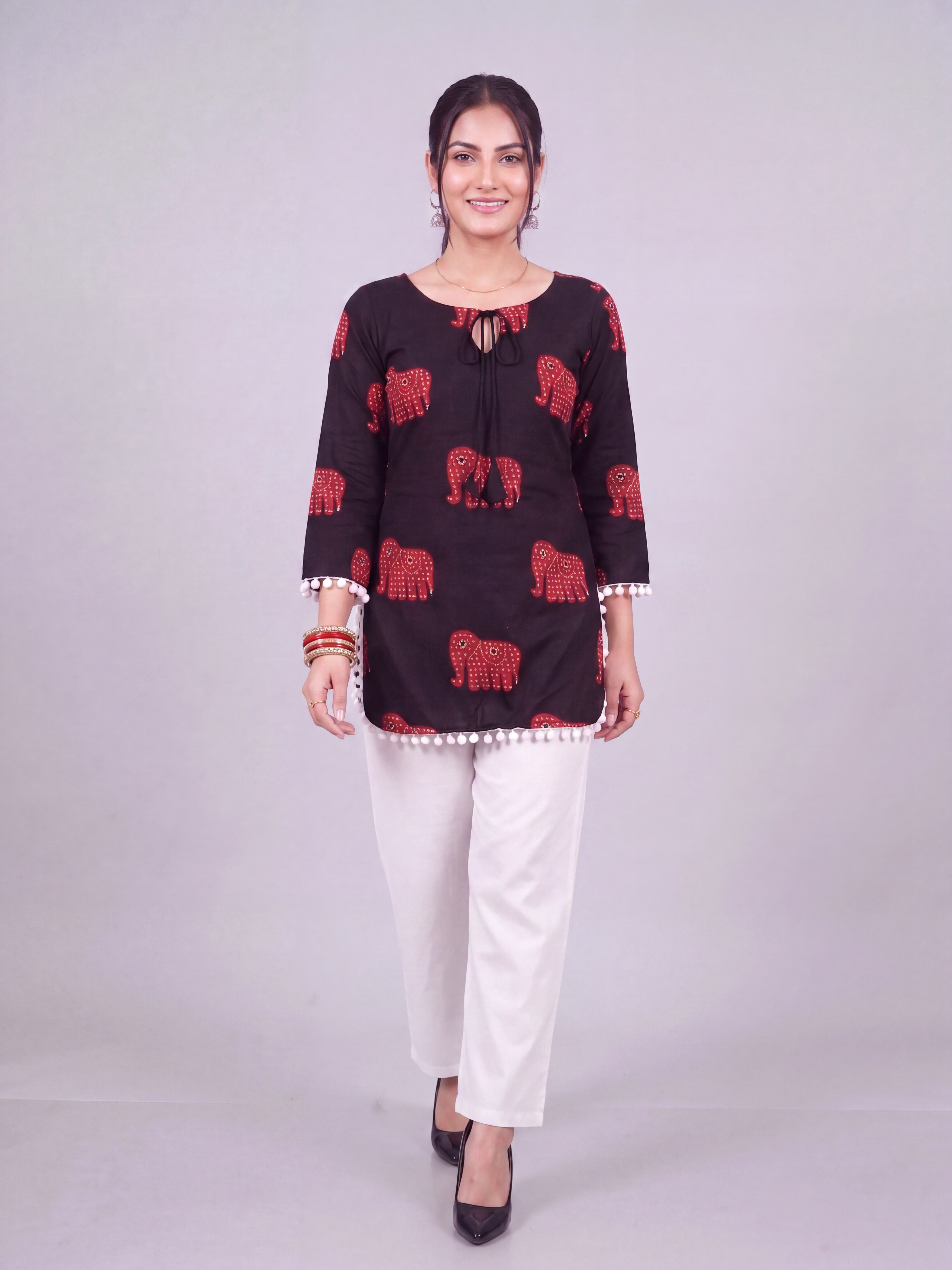 Nyra Black – Laddu Lace Corset Kurti