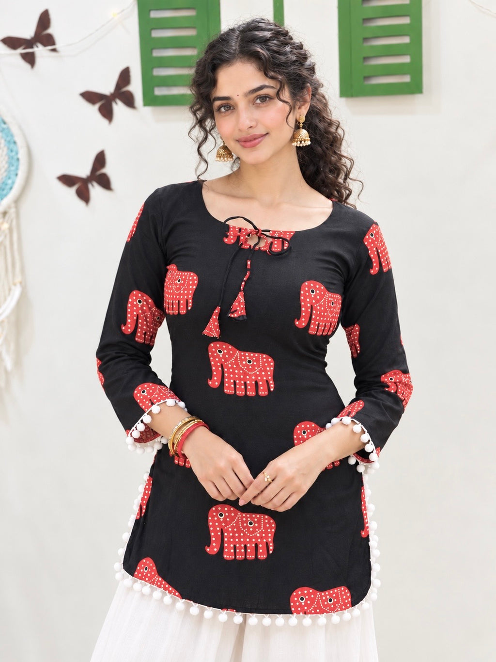 Nyra Black – Laddu Lace Corset Kurti