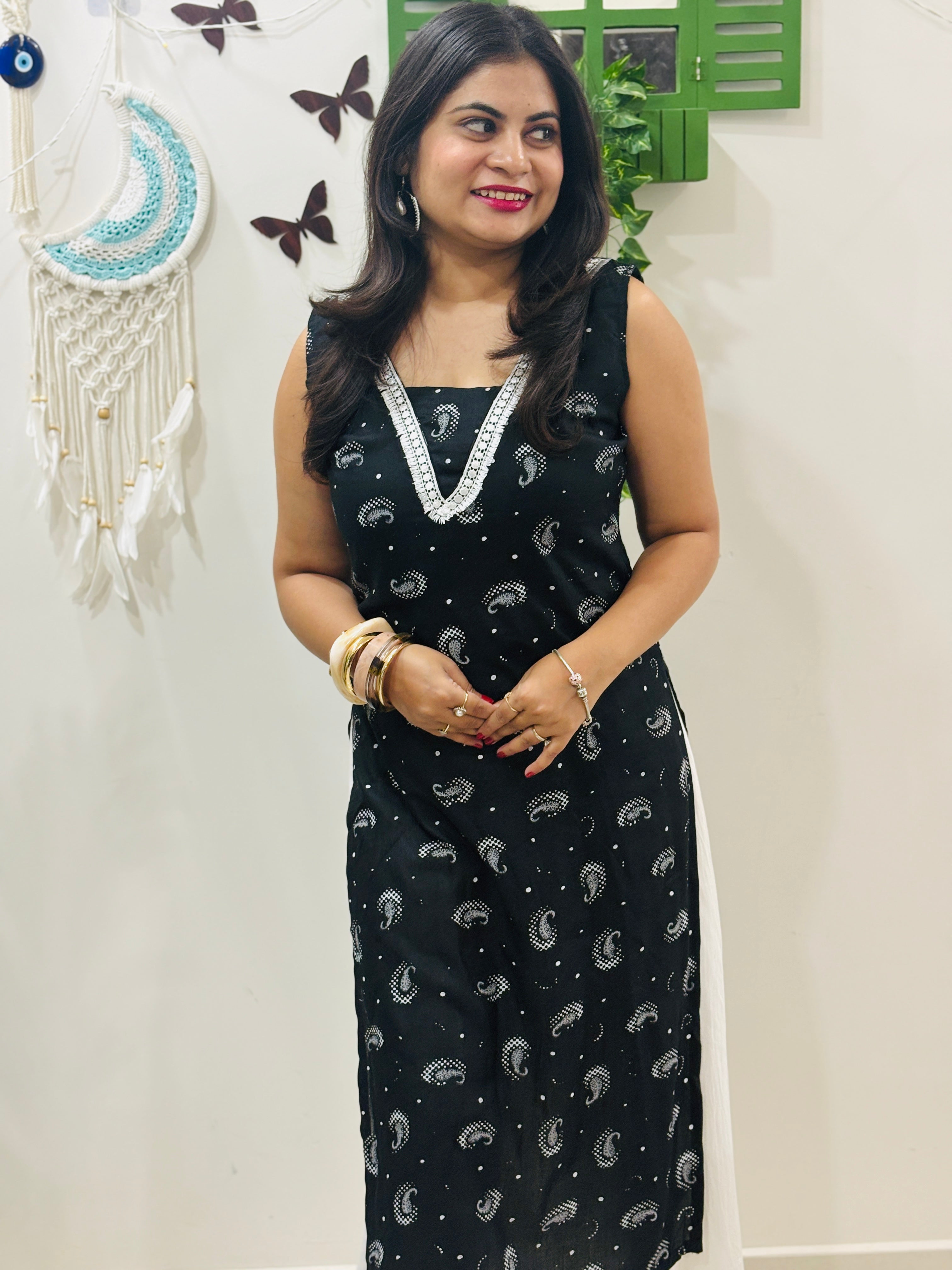 Suhani Shell Lace Kurti - Black