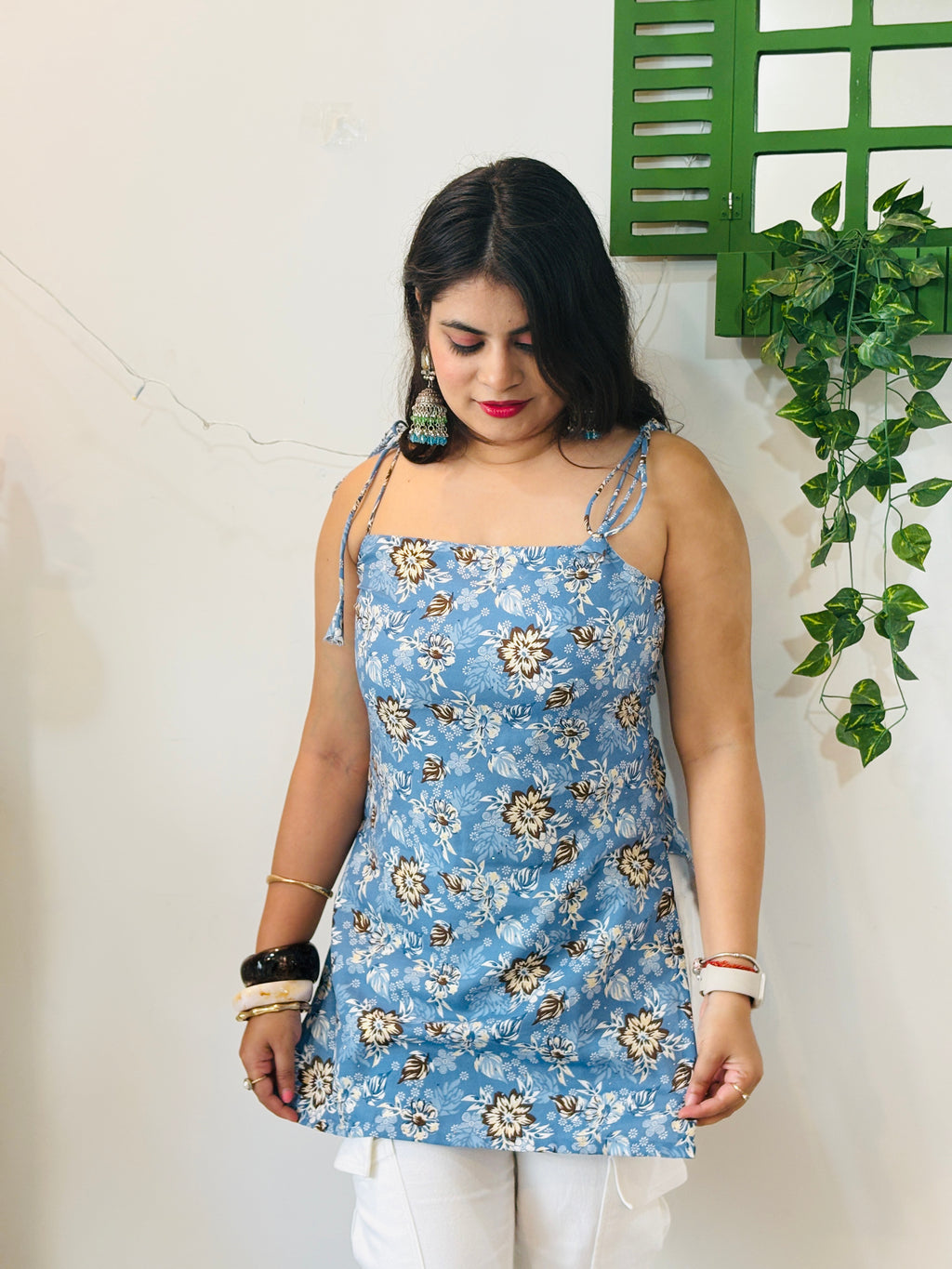 Nayanika Tie Strap Corset Back Kurti