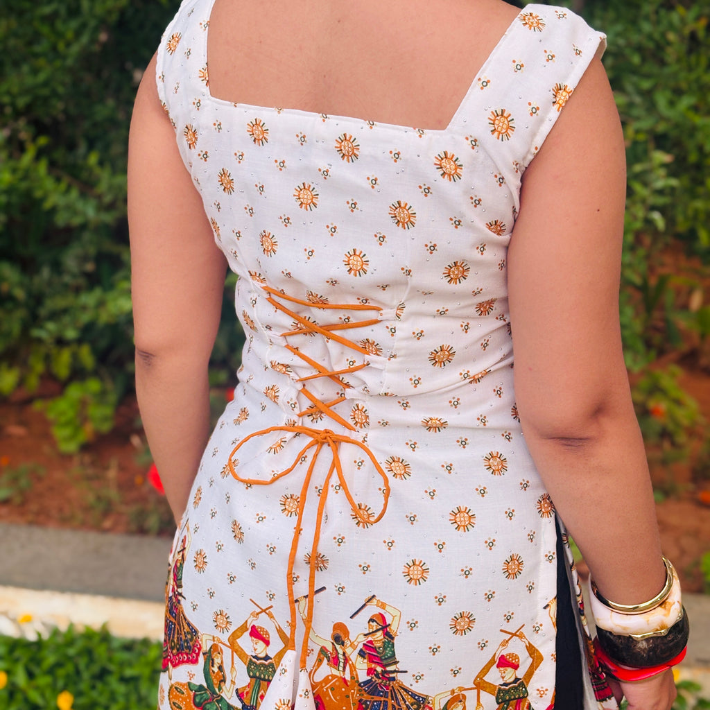 Aarohi Folk Muse Kurti – (Ivory & Mustard)