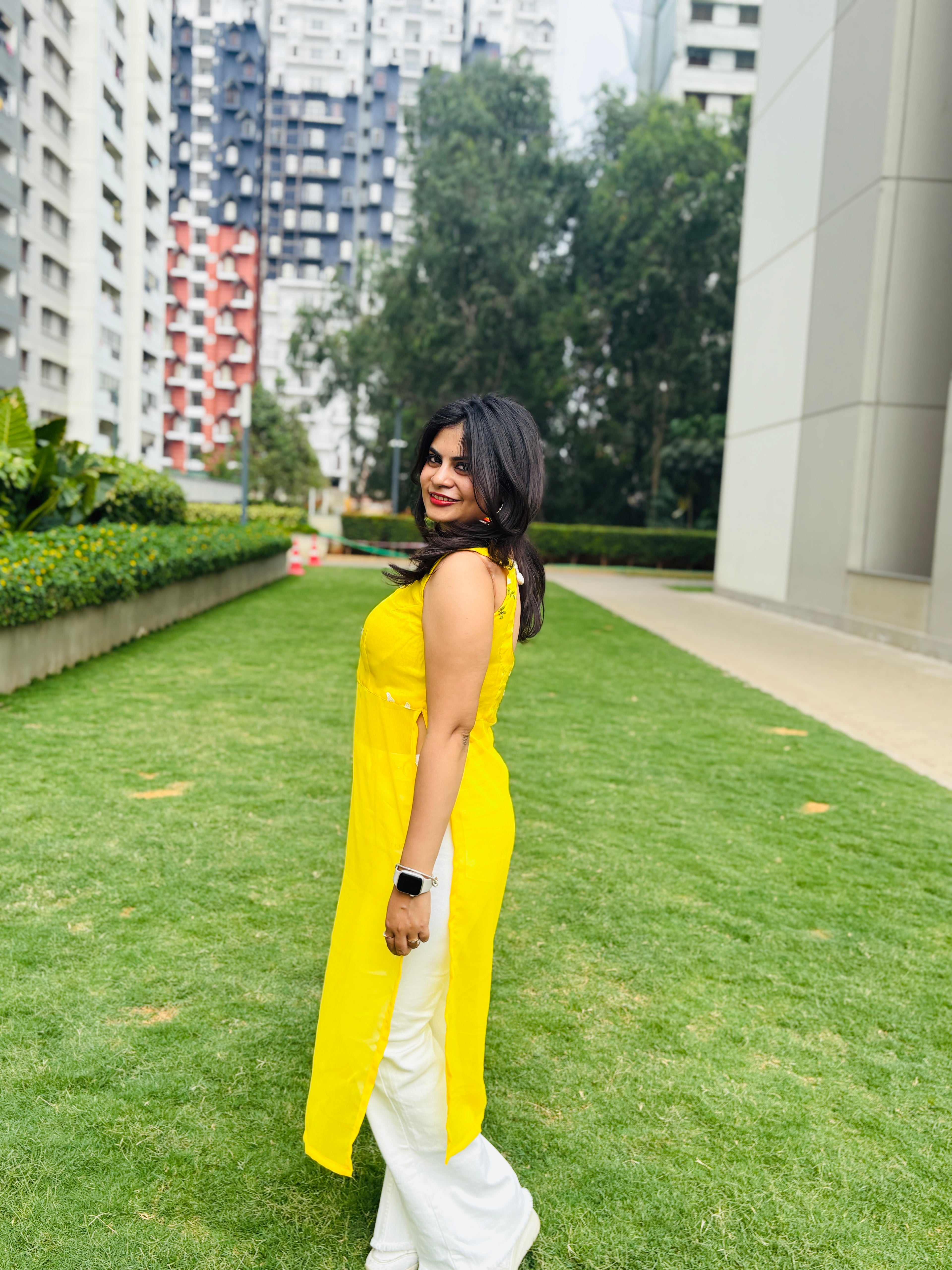 Sunlit Kaudi Slit Kurti