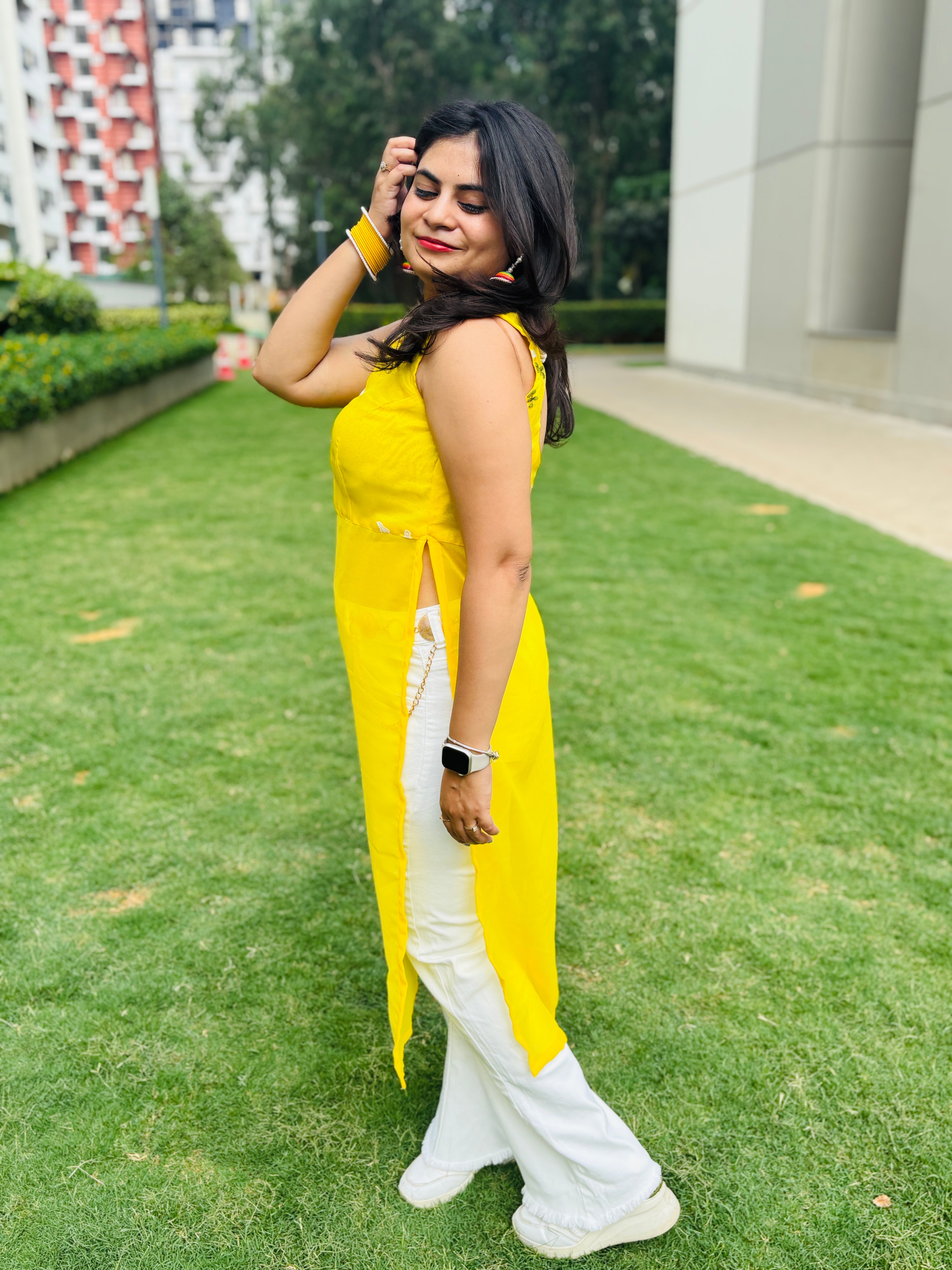 Sunlit Kaudi Slit Kurti