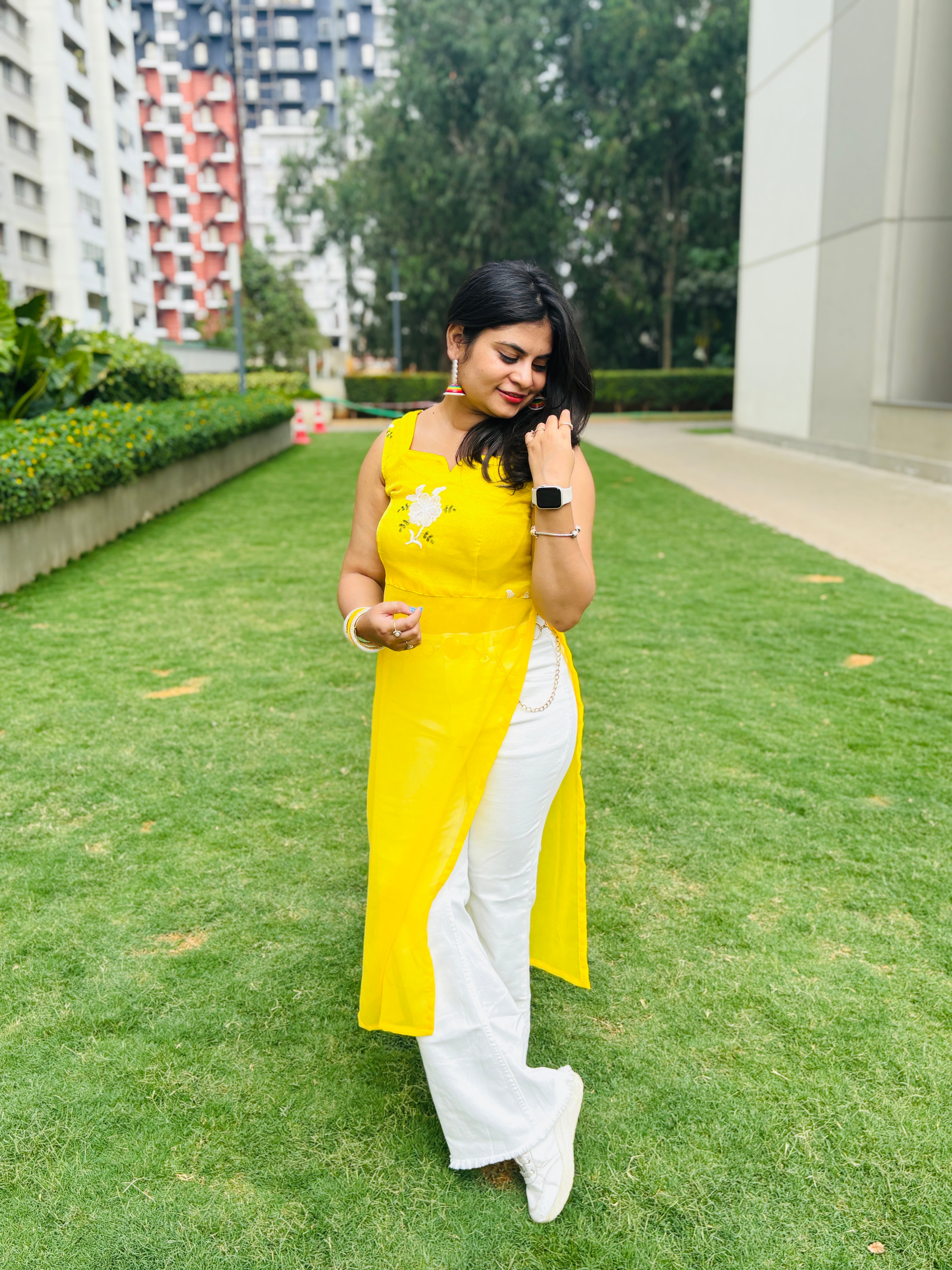 Sunlit Kaudi Slit Kurti