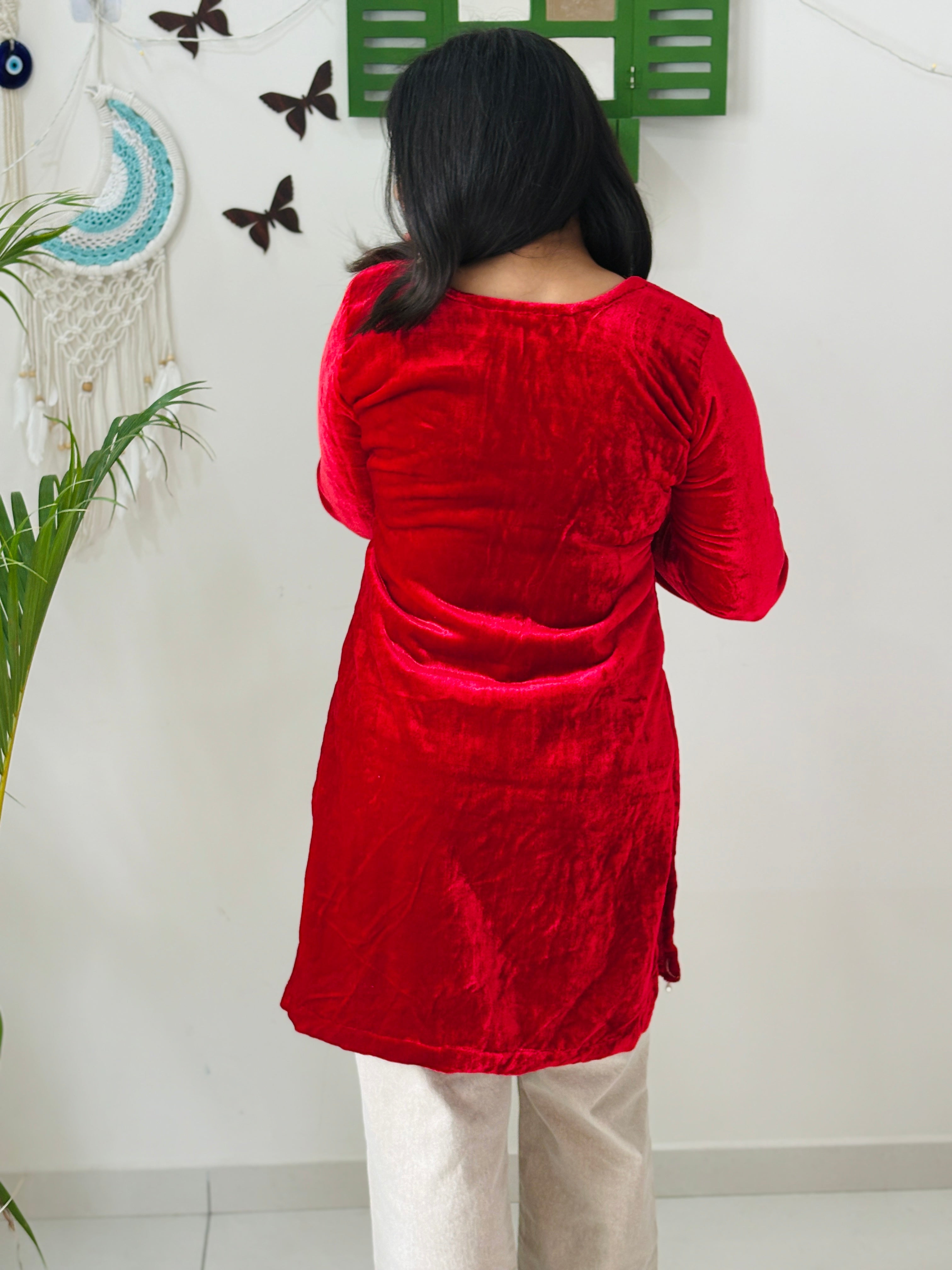Laal Noor Pakistani Kurti