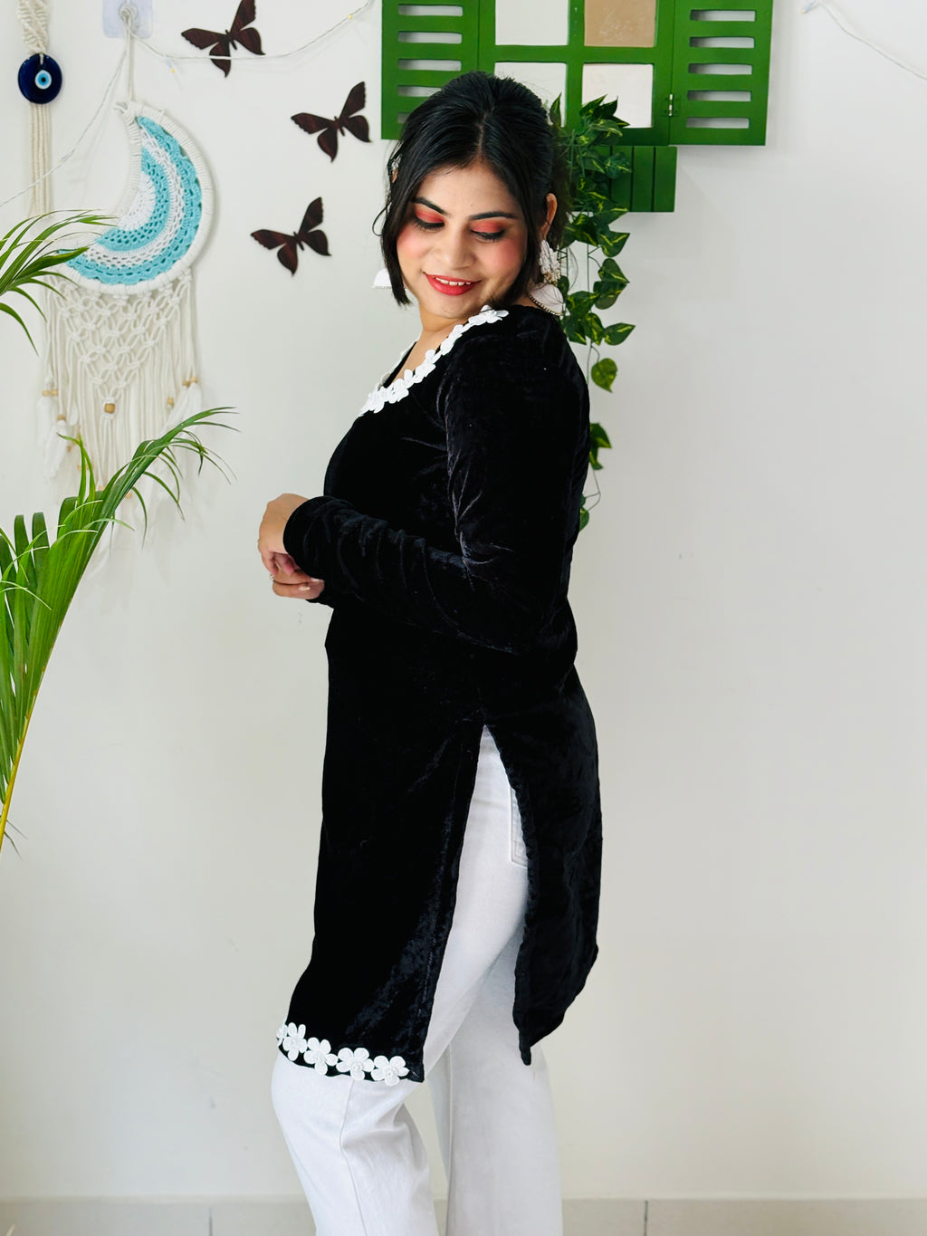 Siyah Bloom Velvet Kurti
