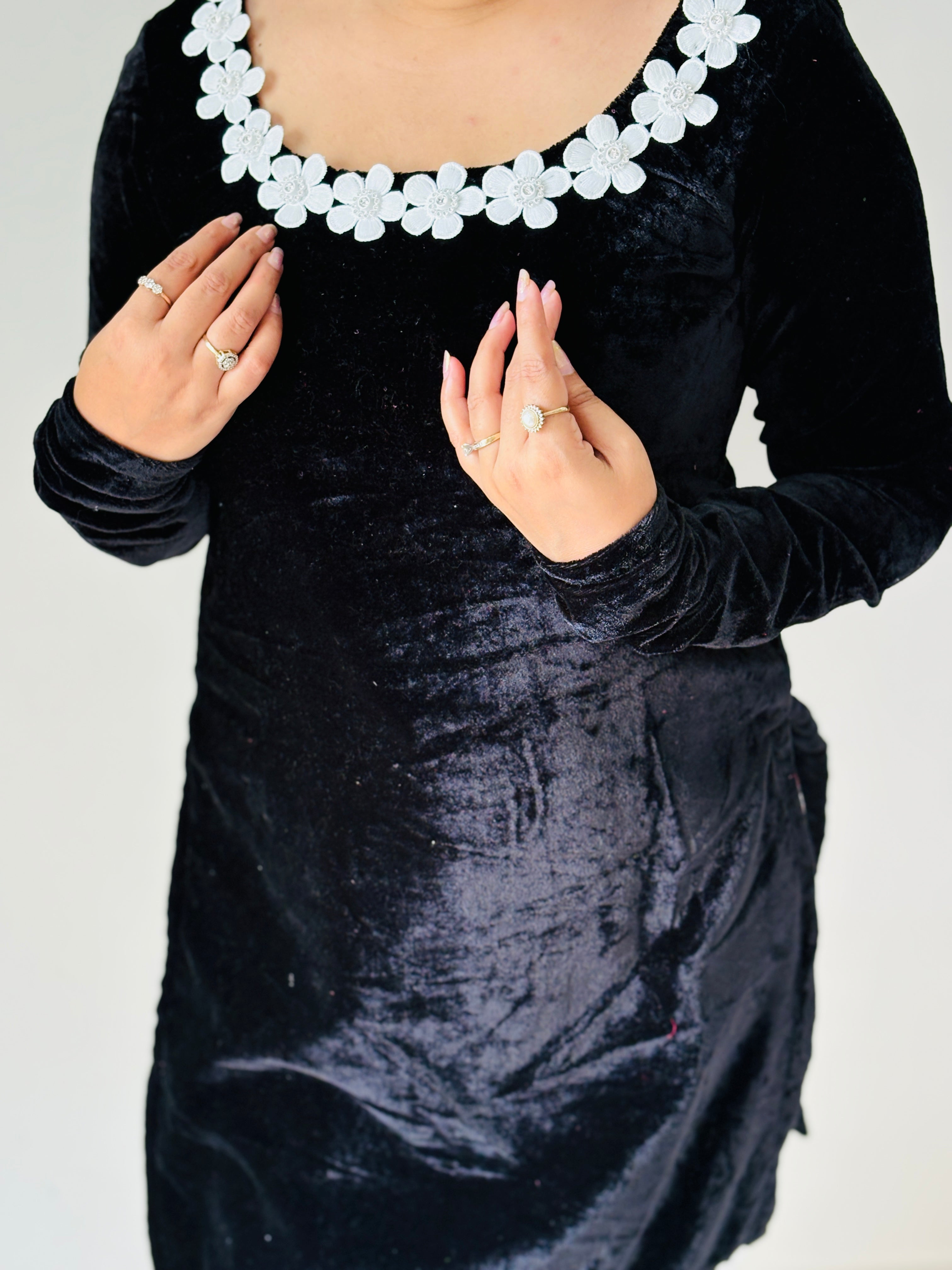 Siyah Bloom Velvet Kurti