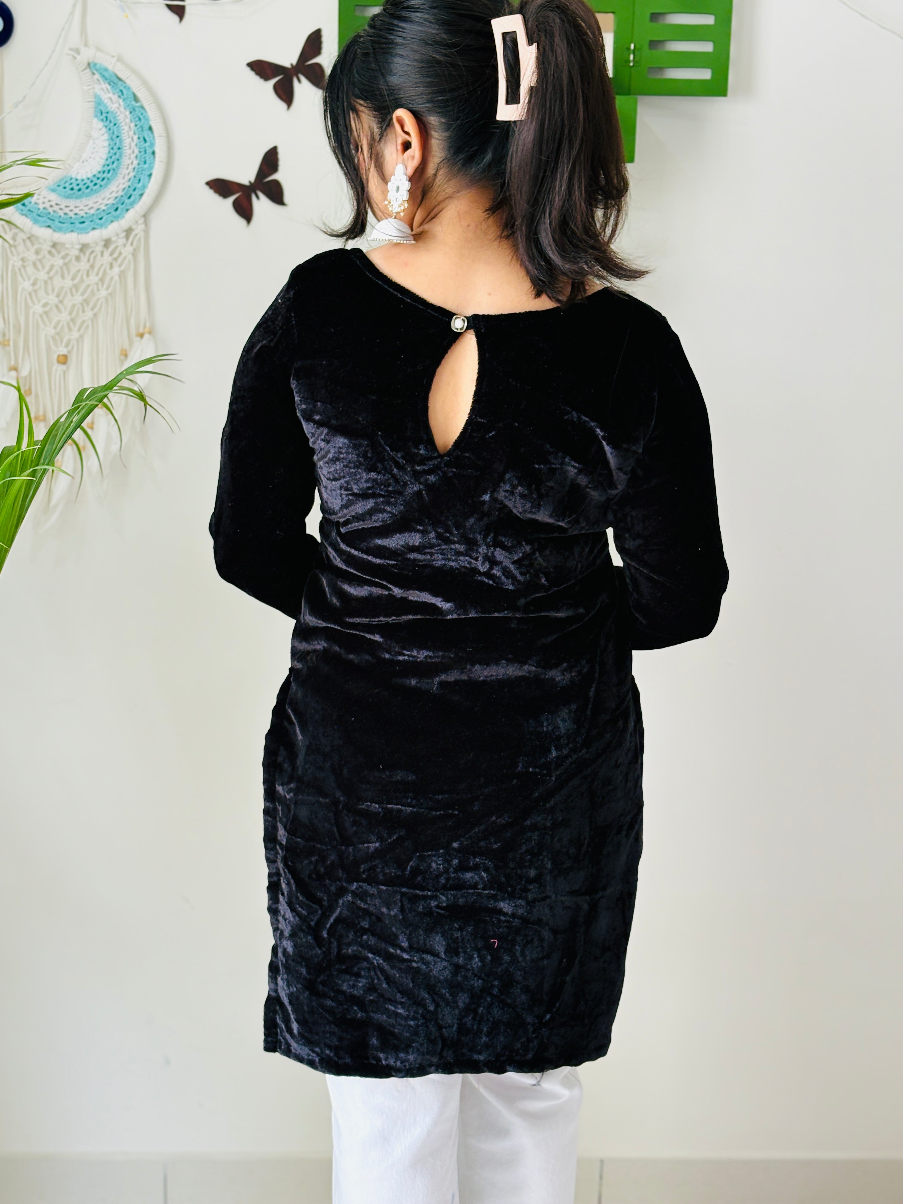 Siyah Bloom Velvet Kurti