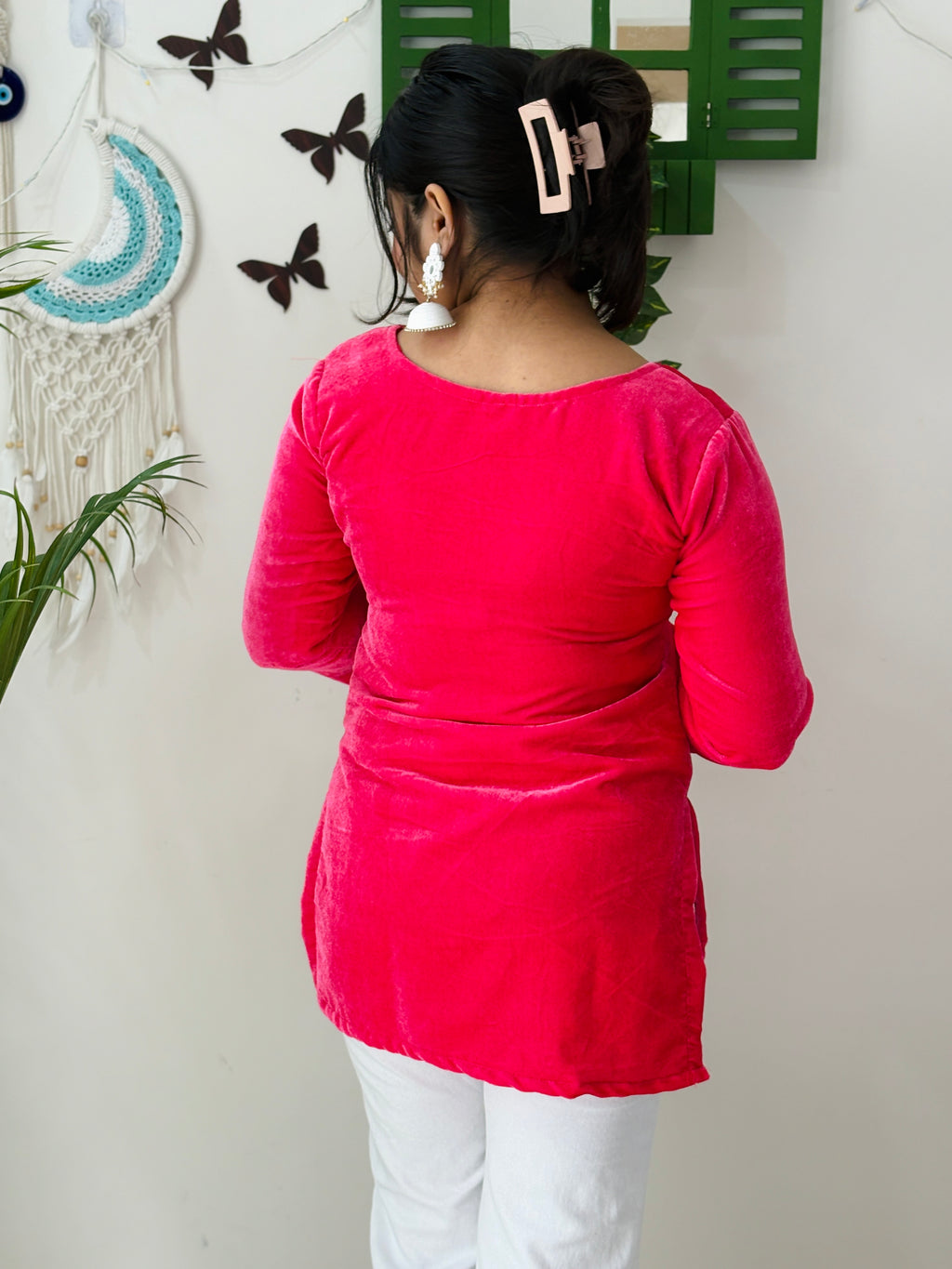 Gulabi Velvet Kurti