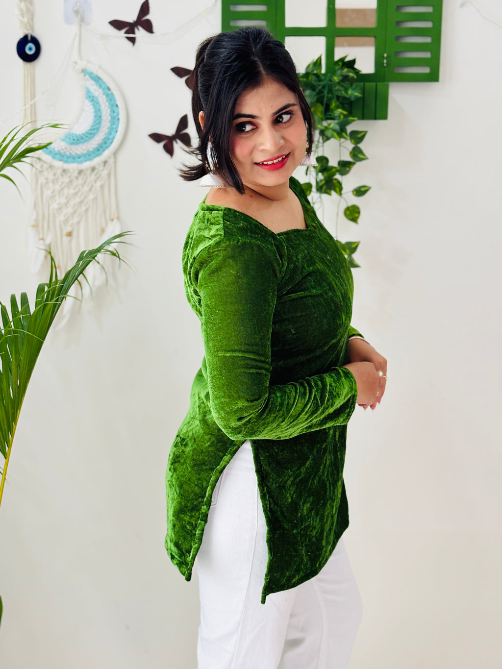 Heer Velvet Grace Kurti