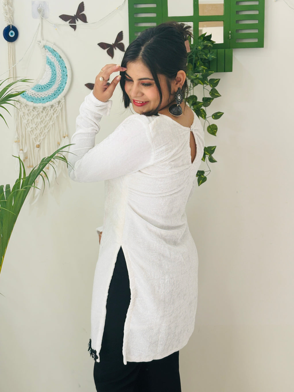 Shweta Pushp Velvet Kurti