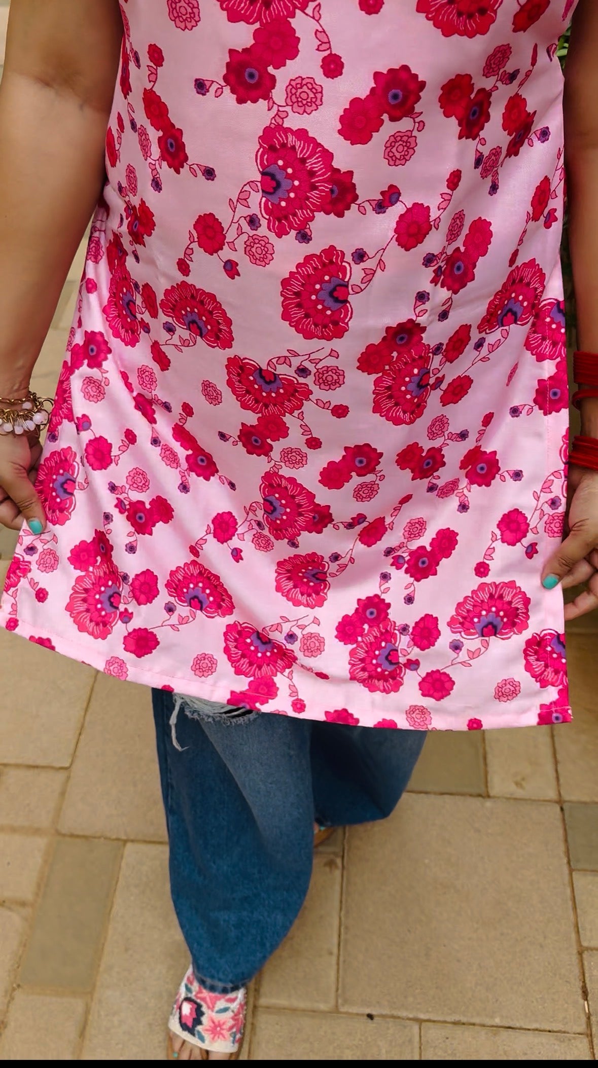 Gulabi Phool Tie-Strap Cotton Kurti